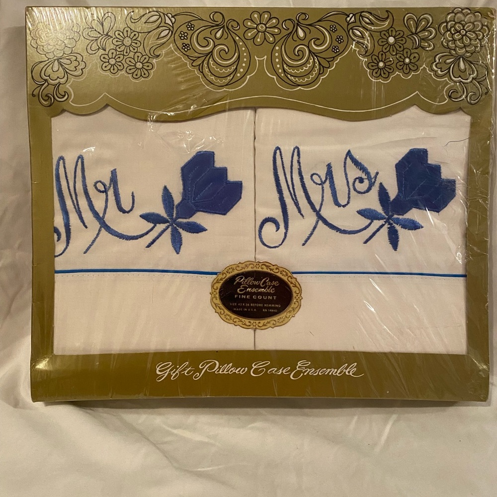 New pillow case set